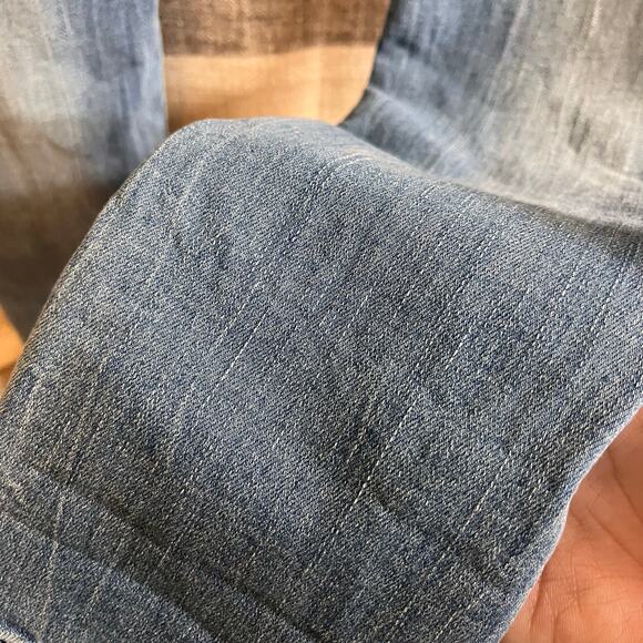 Calvin Klein Light Wash Curvy Skinny Leg Jeans Size 27/32 - Picture 11 of 15